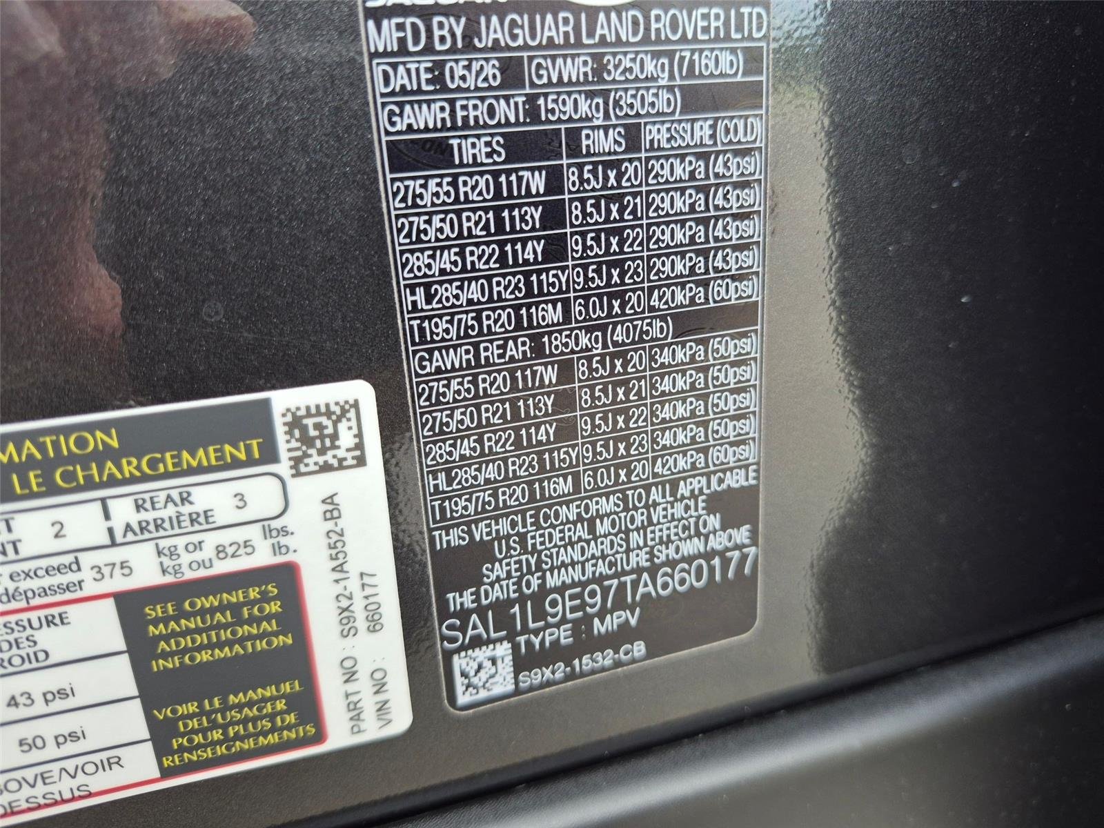 New 2026 Carpathian Grey Premium Metallic Land Rover Dynamic SE image 15