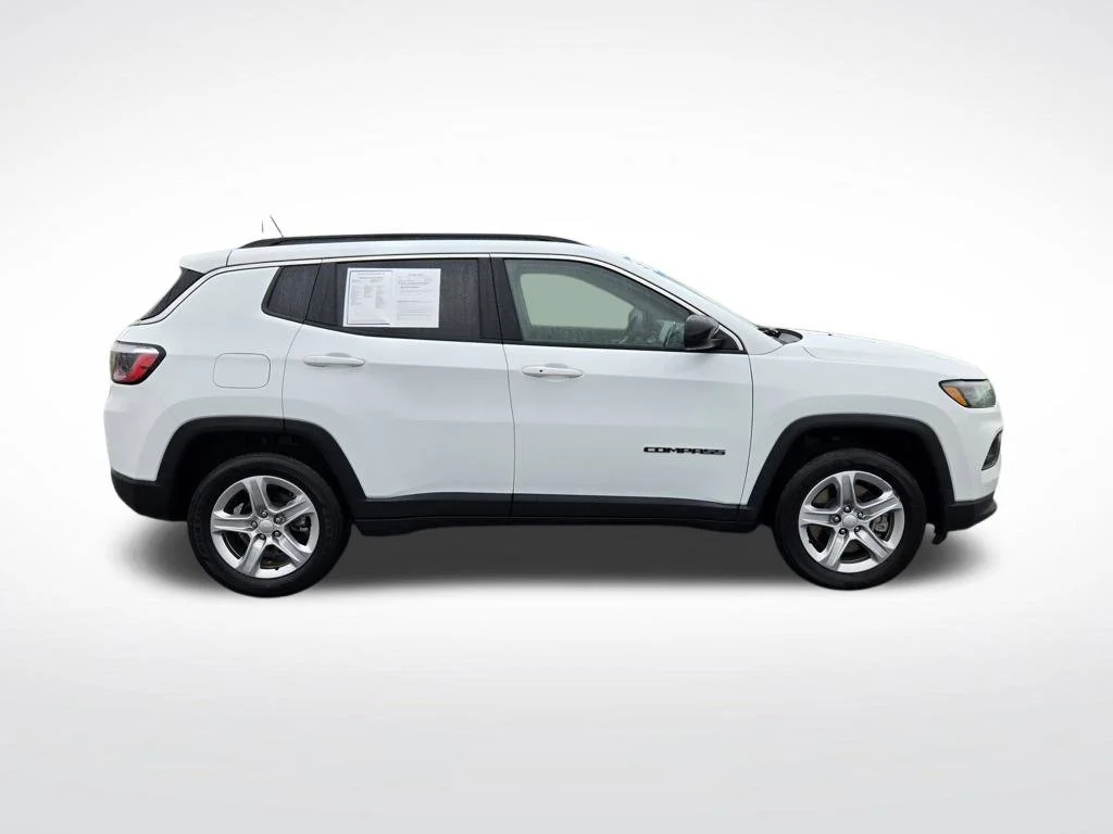 Certified Used 2023 White Jeep Latitude image 2