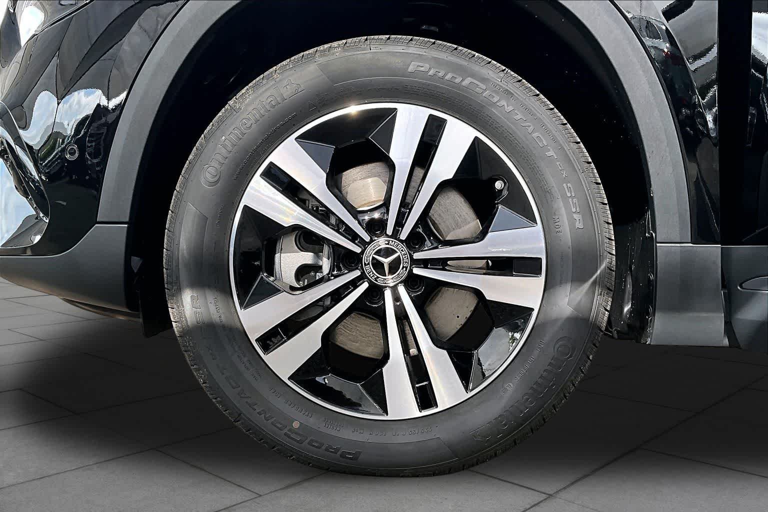 New 2026 Night Black Mercedes-Benz GLA 250 image 21