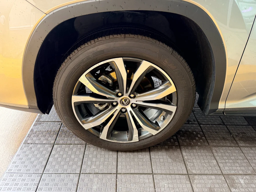 Used 2022 Atomic Silver Lexus  image 30