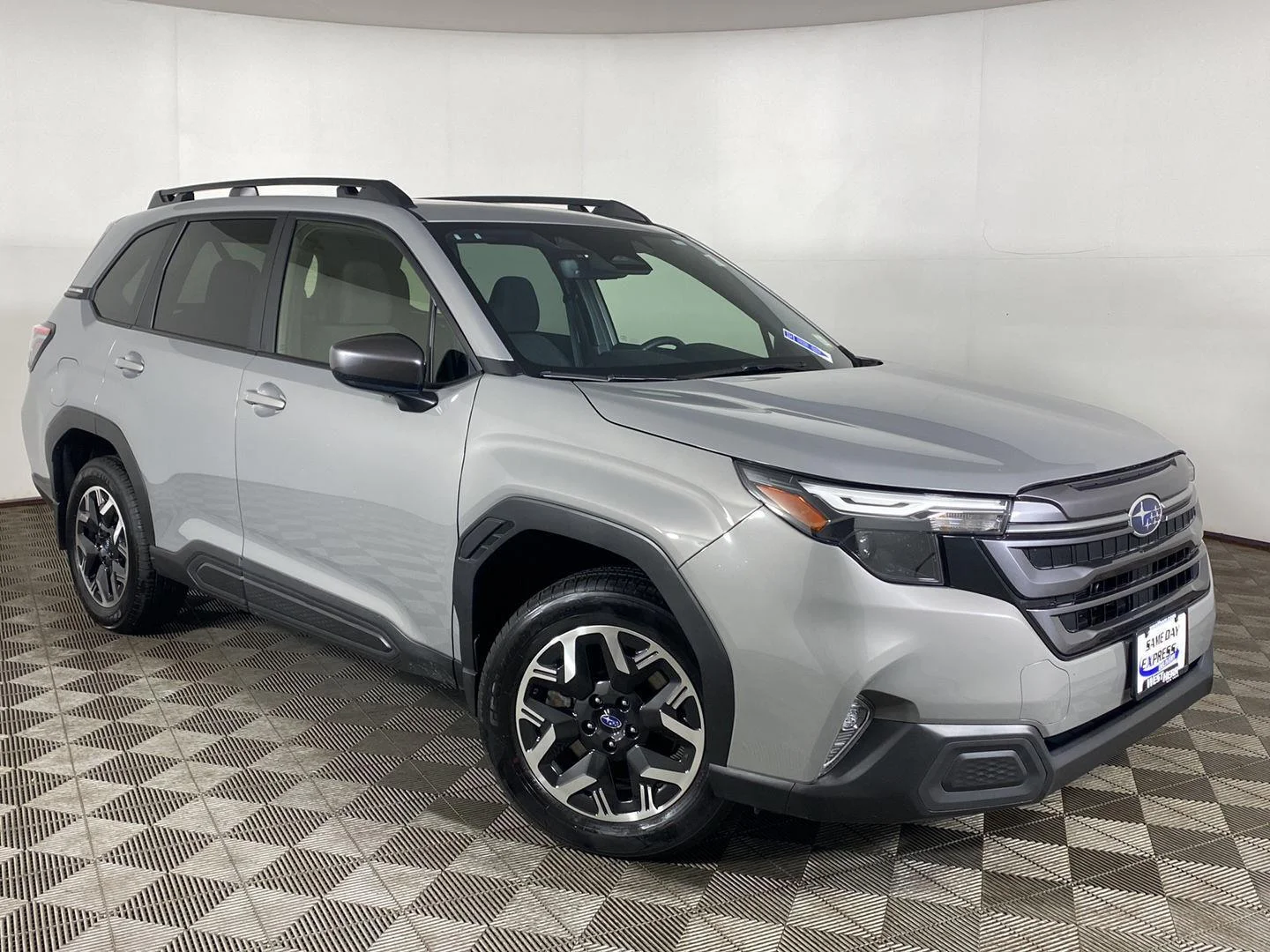 Used 2025 River Rock Pearl Subaru Premium image 1