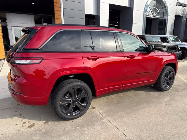 New 2027 Red Jeep Limited Reserve image 3
