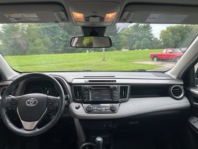 Used 2018 Black Toyota XLE image 10