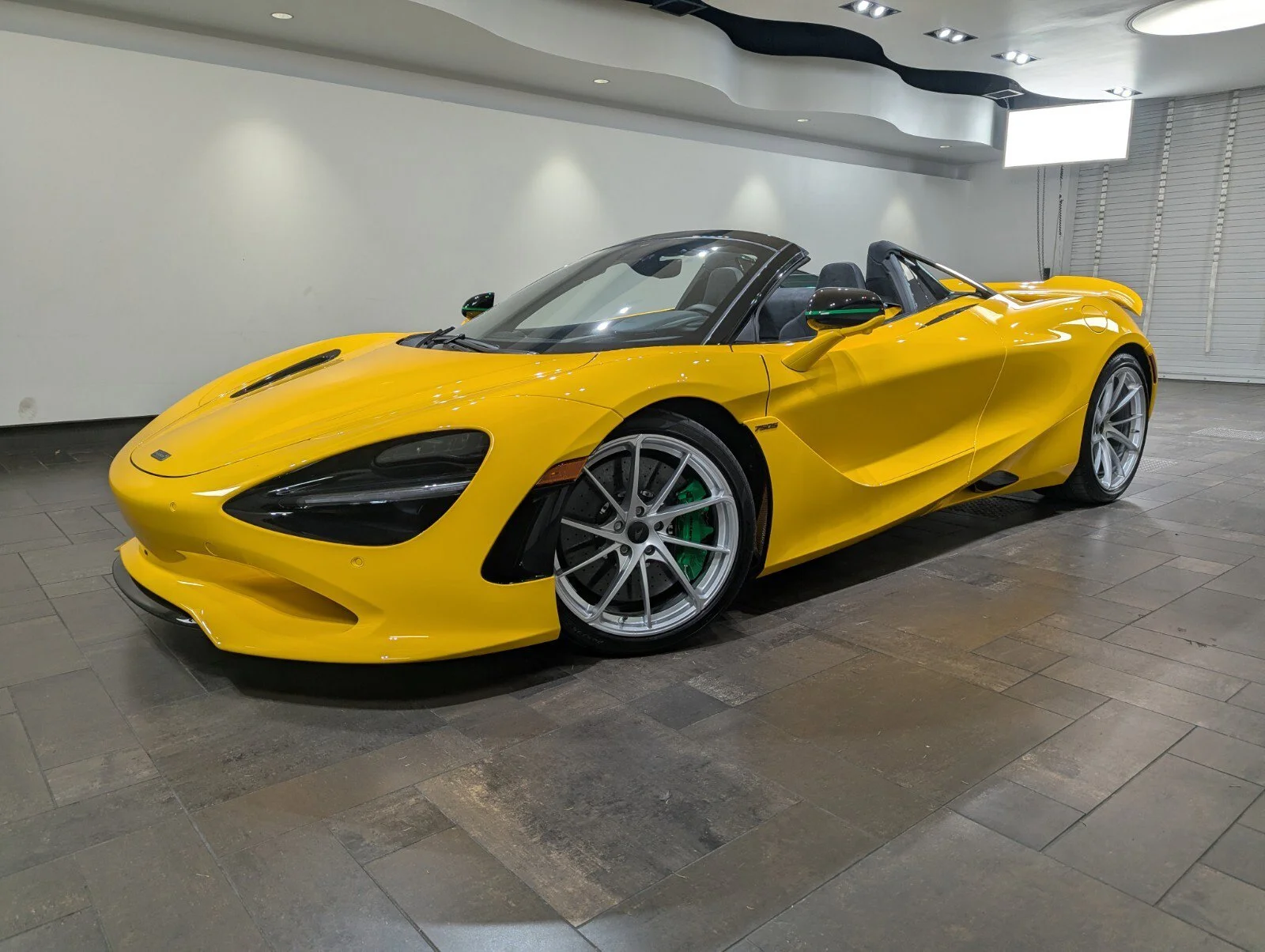 2026 McLaren 750S 4.0 V8 Spider's photo