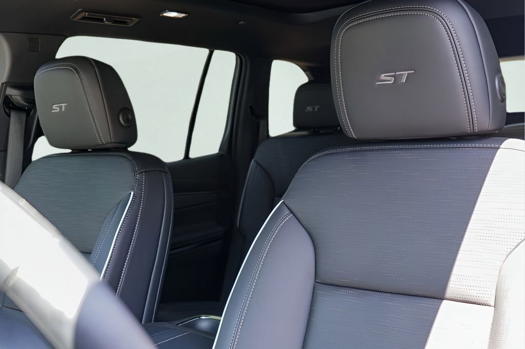 2026 Buick Enclave Sport Touring - Photo 11