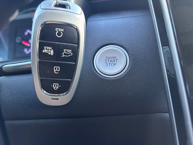 Used 2024 White Pearl Hyundai SEL image 21
