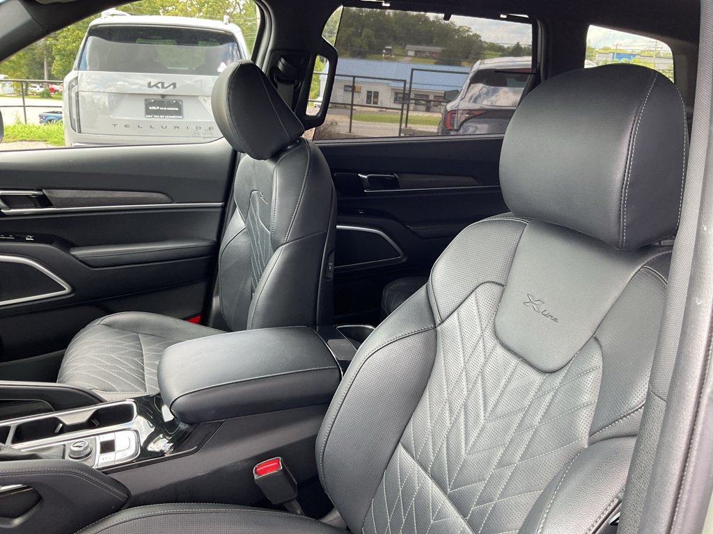 Used 2023 Jungle Green Kia EX X-Line image 22