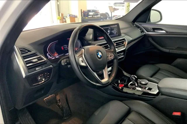 Used 2024 Mineral White Metallic BMW xDrive30i image 7