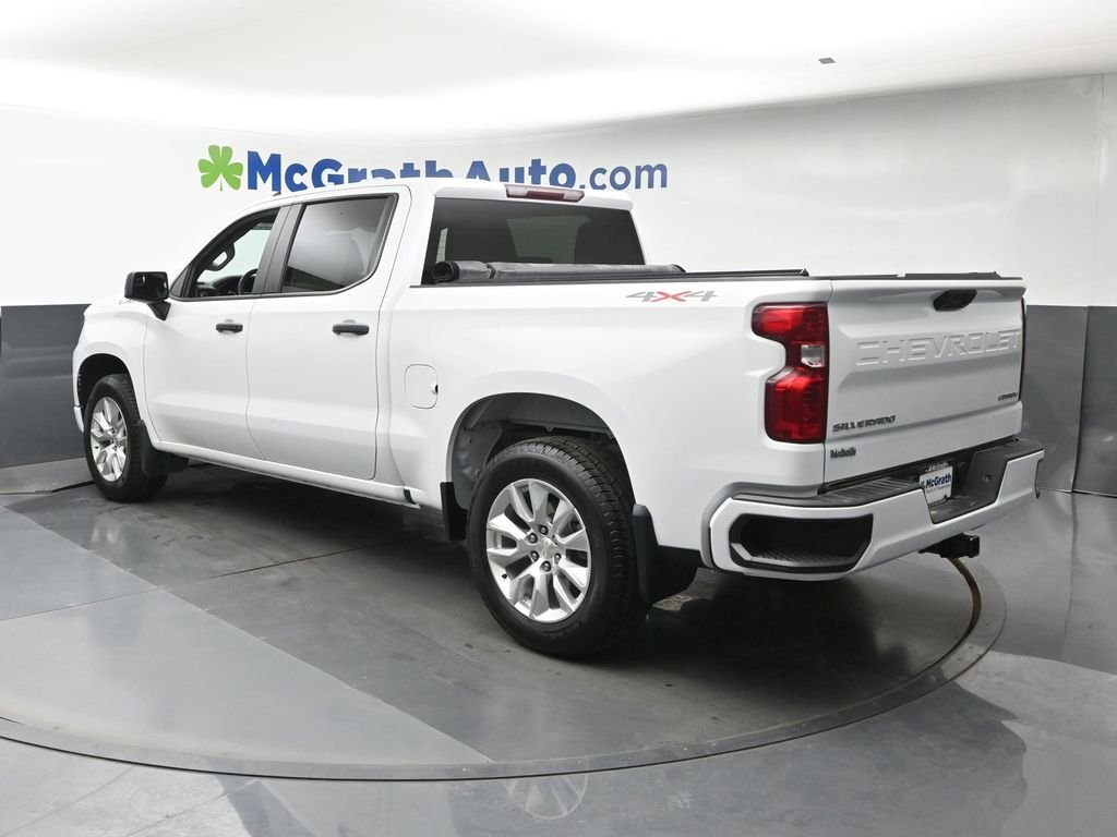 Used 2023 White Chevrolet Custom image 25
