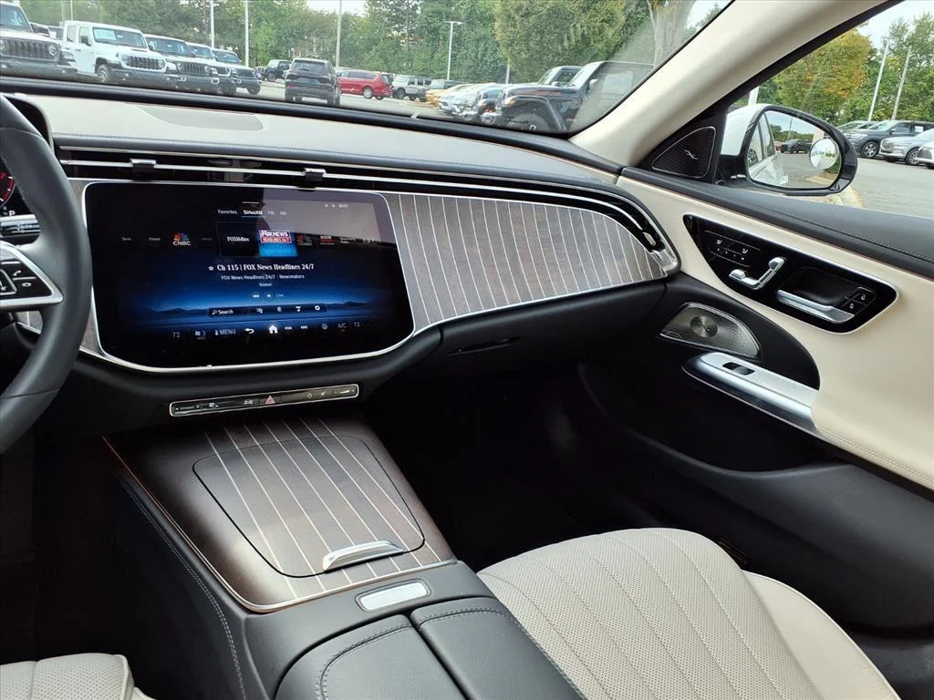 Used 2024 Polar White Mercedes-Benz E 450 image 24