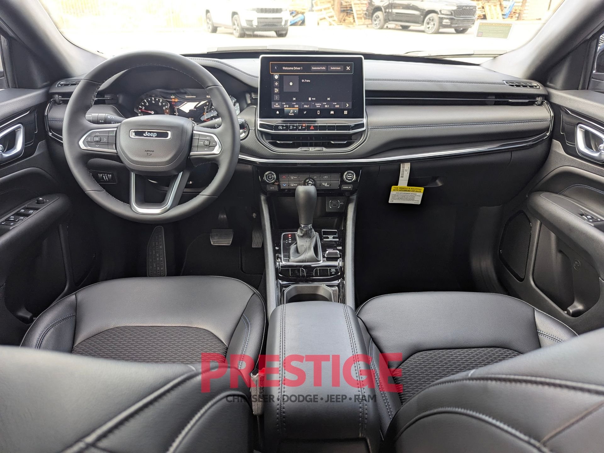 New 2026 Bright White Clear-Coat Exterior Paint Jeep Latitude image 24