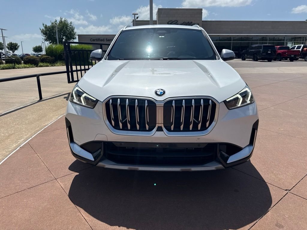 Used 2024 White BMW xDrive28i image 2