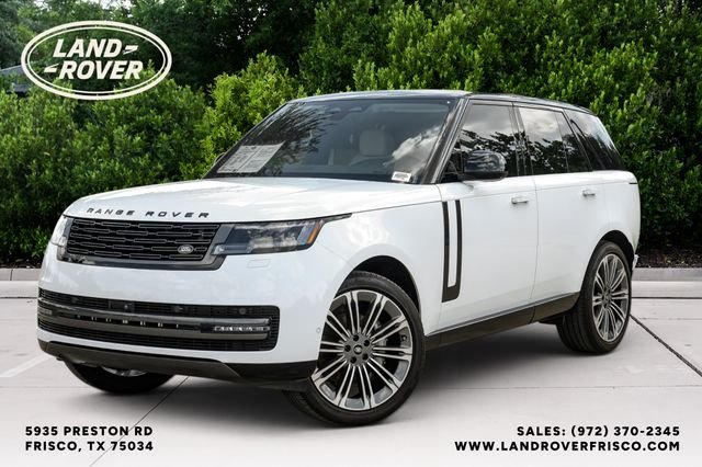 Used 2025 White Land Rover SE image 1