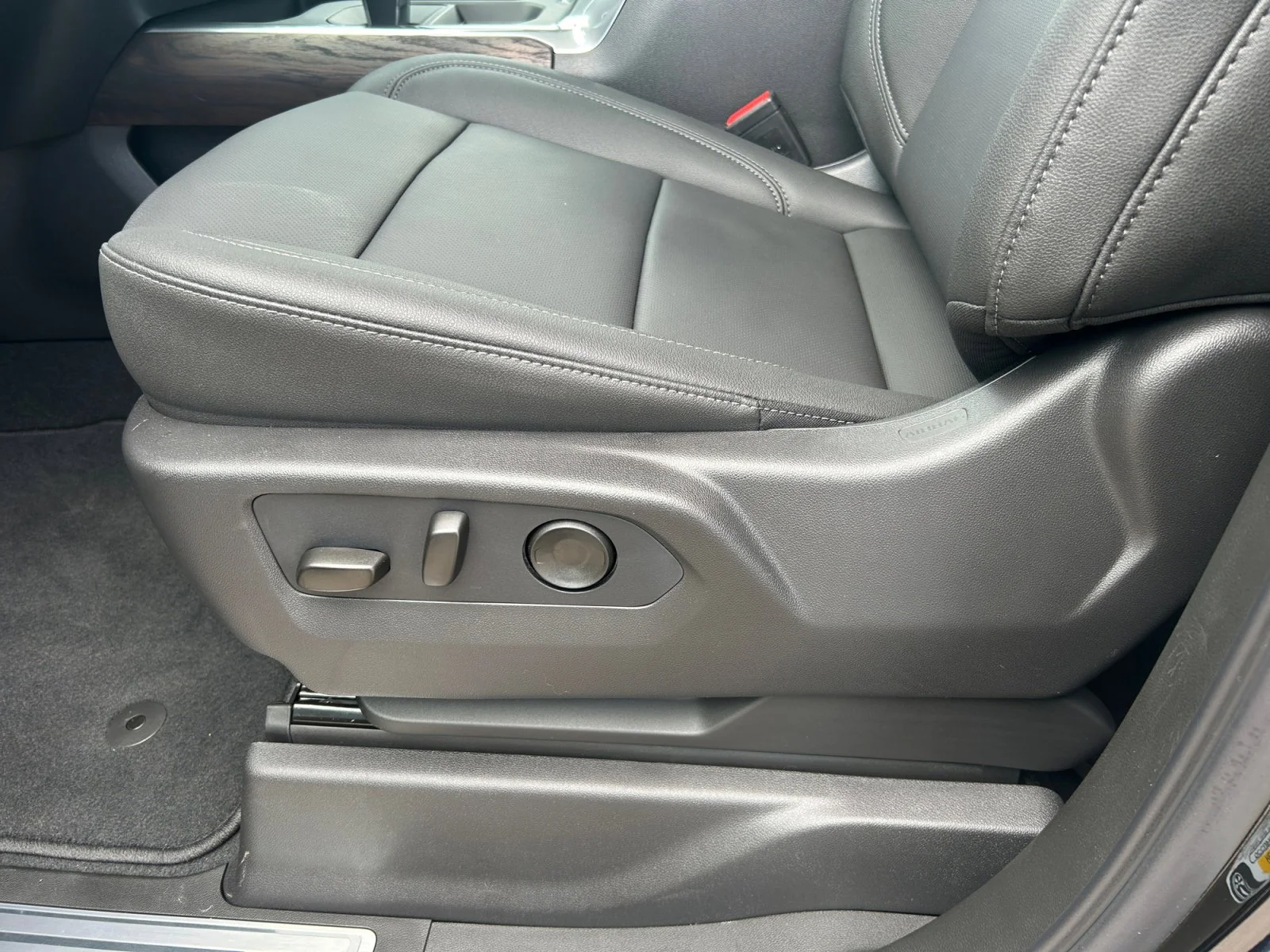 New 2026 Onyx Black GMC SLT image 14