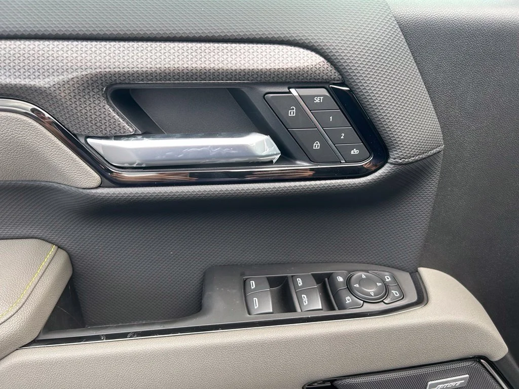 2026 Chevrolet Silverado 1500 ZR2 - Photo 16