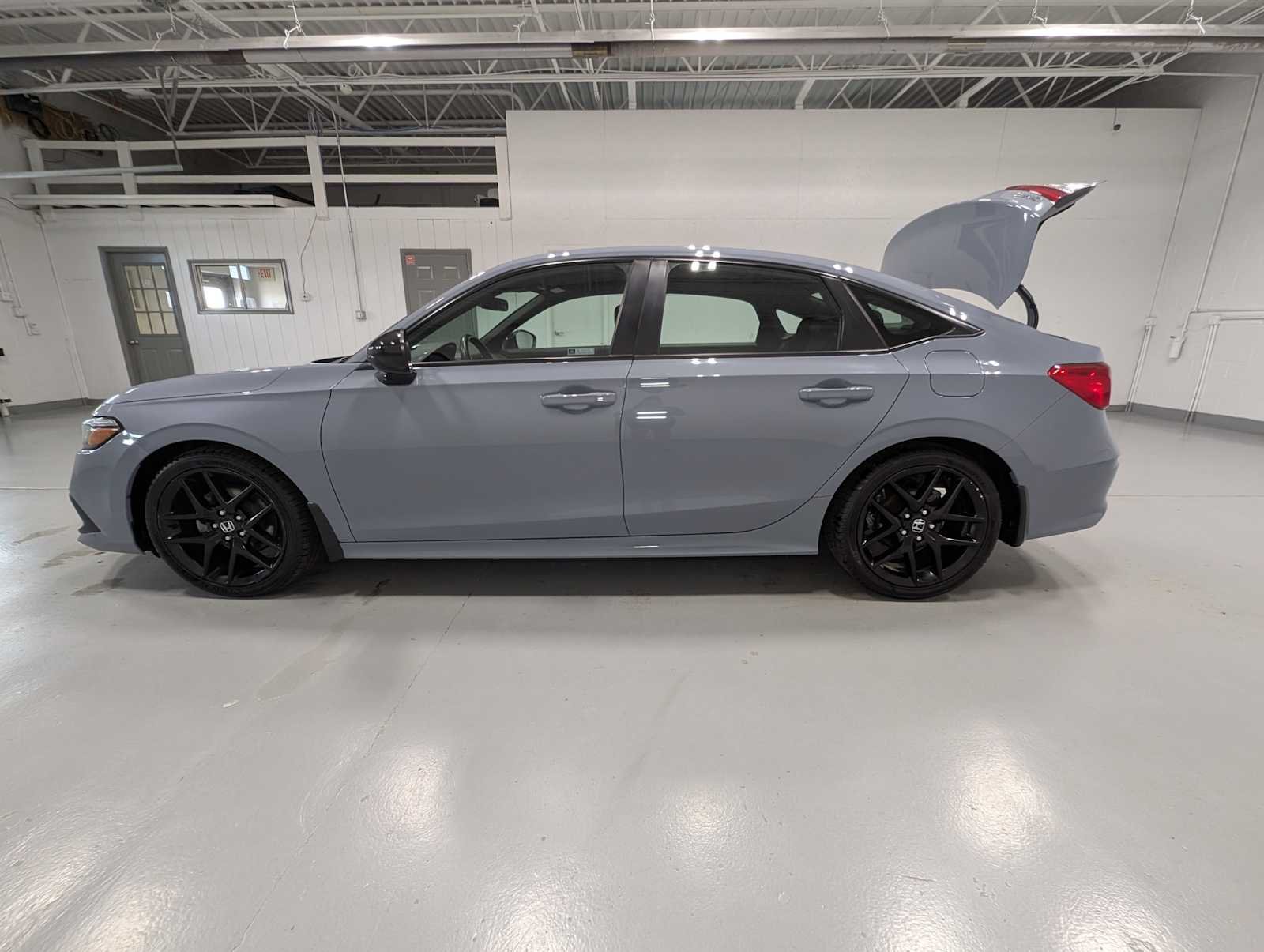 Used 2022 Sonic Gray Pearl Honda Sport image 12