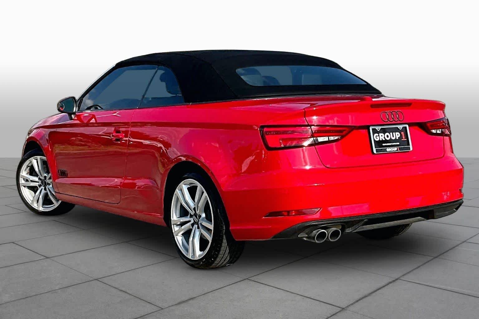 Used 2018 Tango Red Metallic/Black Roof Audi Premium image 11