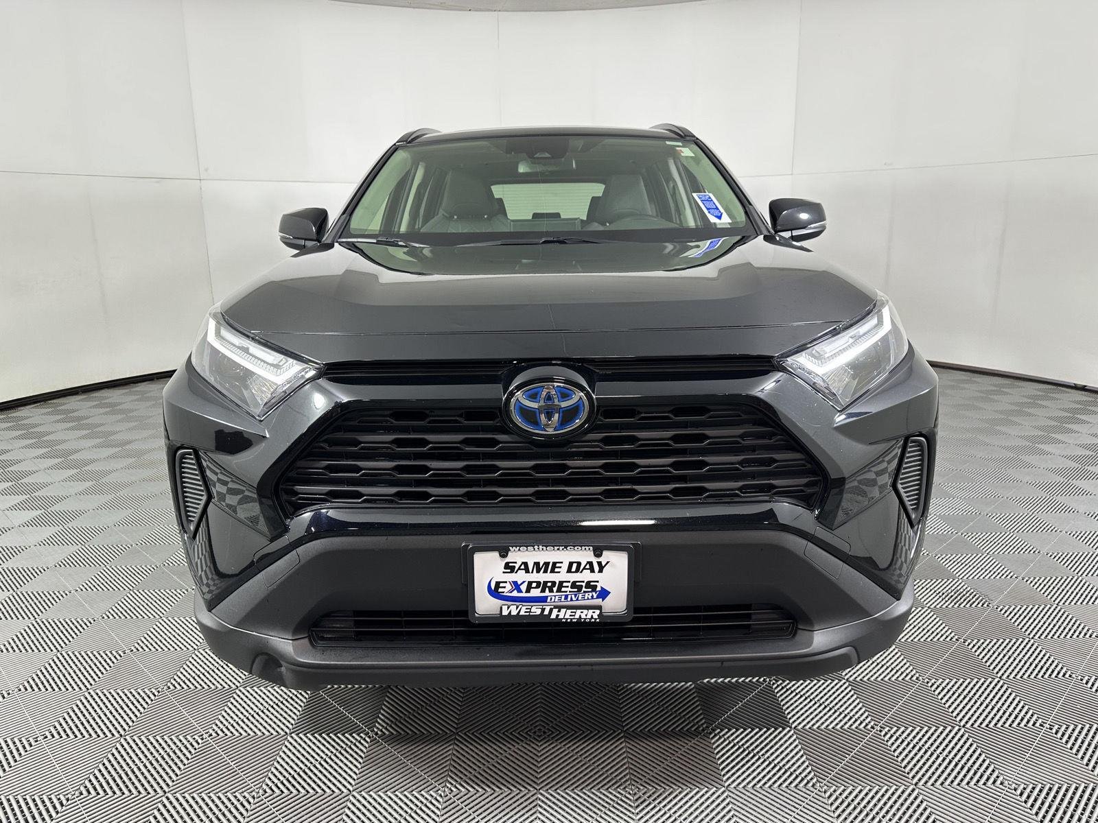Certified Used 2022 Midnight Black Metallic Toyota XLE image 14