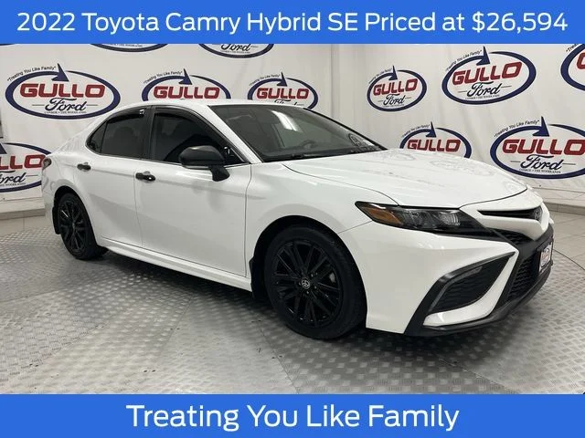 2022 Toyota Camry Hybrid SE