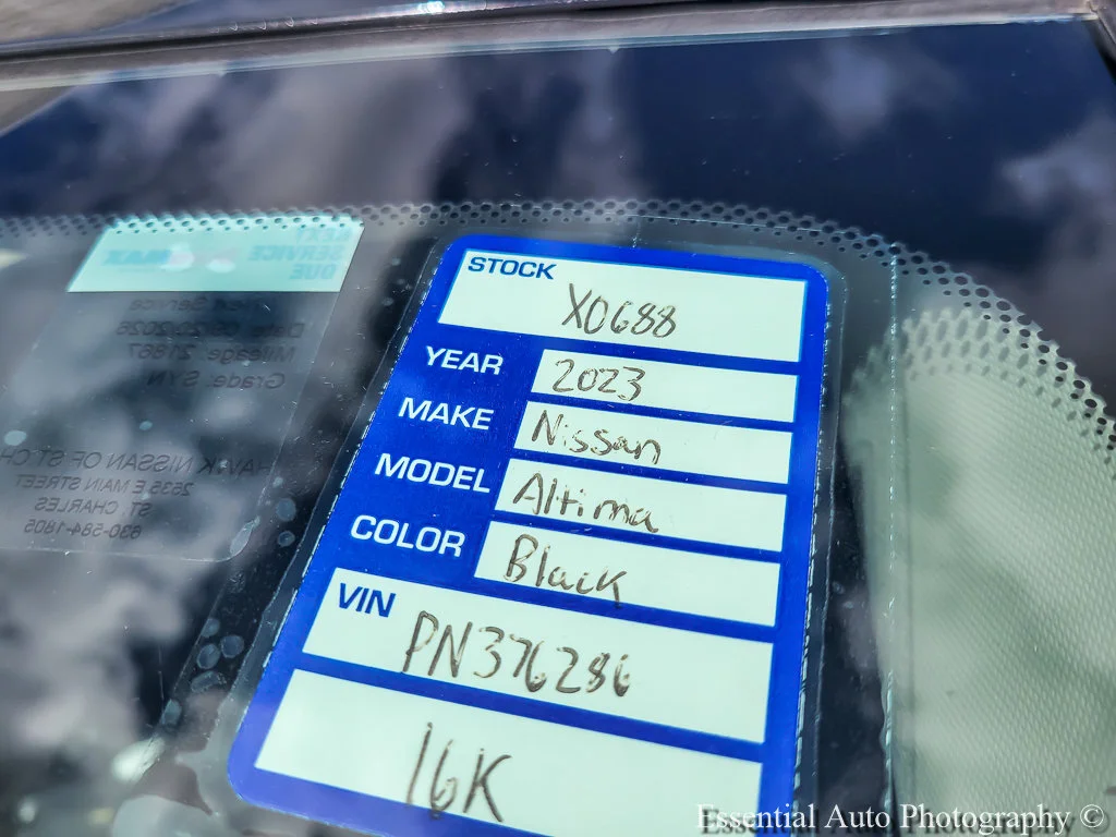 Used 2023 Super Black Nissan 2.5 SV image 23