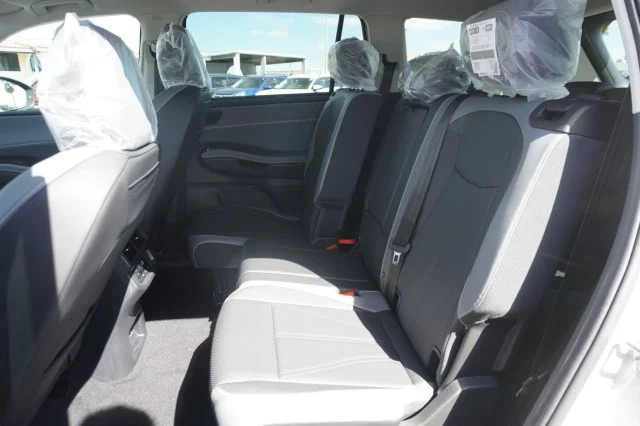 New 2027 Sandstone Volkswagen SE w/Technology image 21