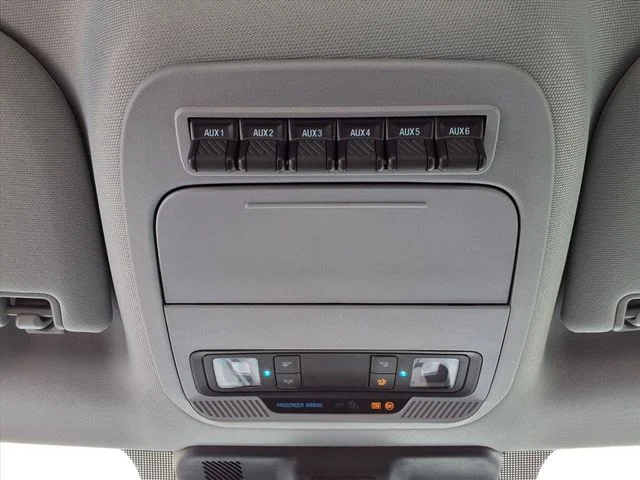 New 2024 Oxford White Ford XLT image 13