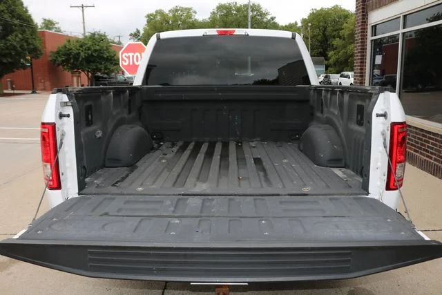 Used 2015 Oxford White Ford XLT image 42