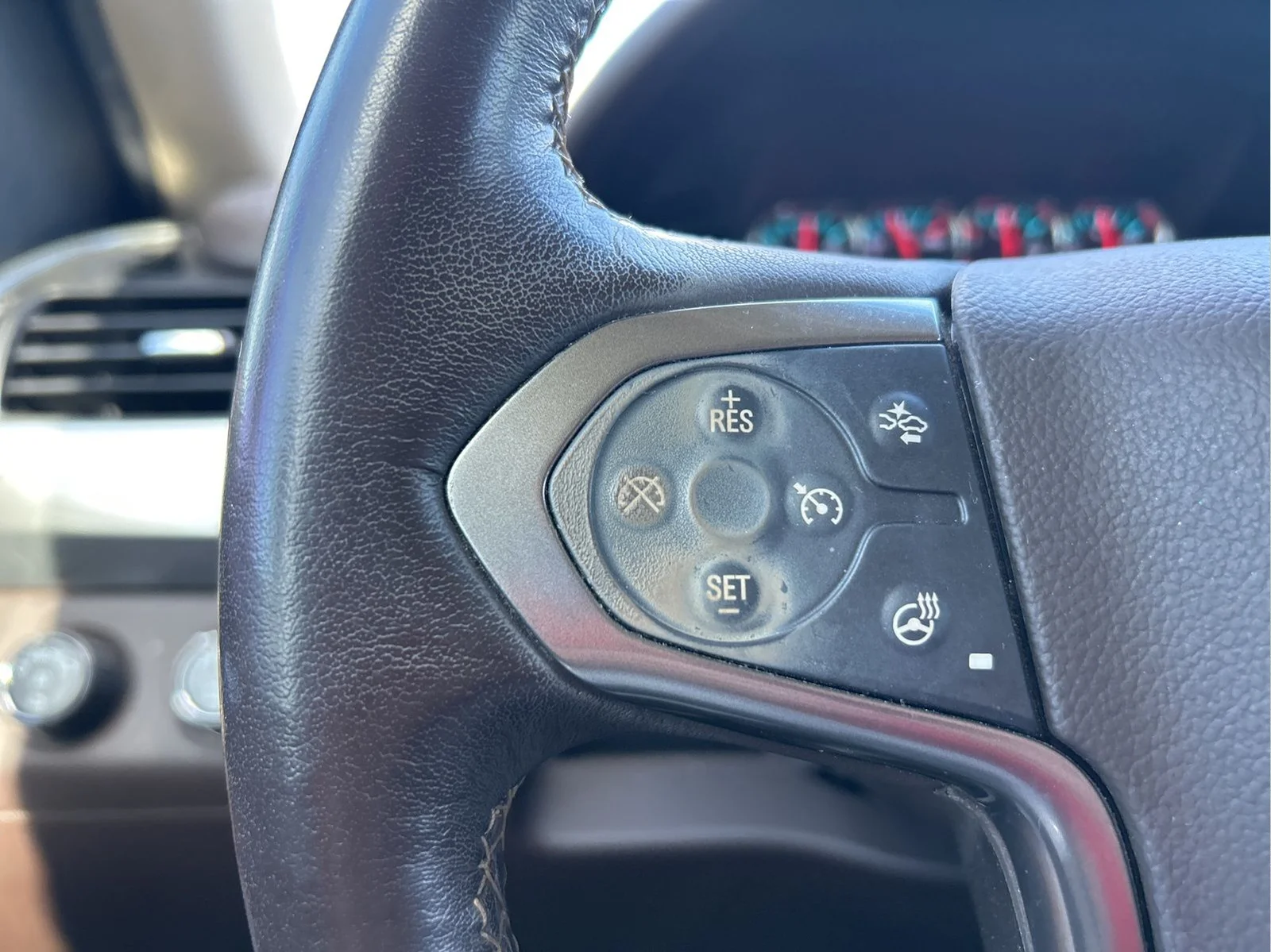 Used 2019 Pearl Chevrolet Premier image 26