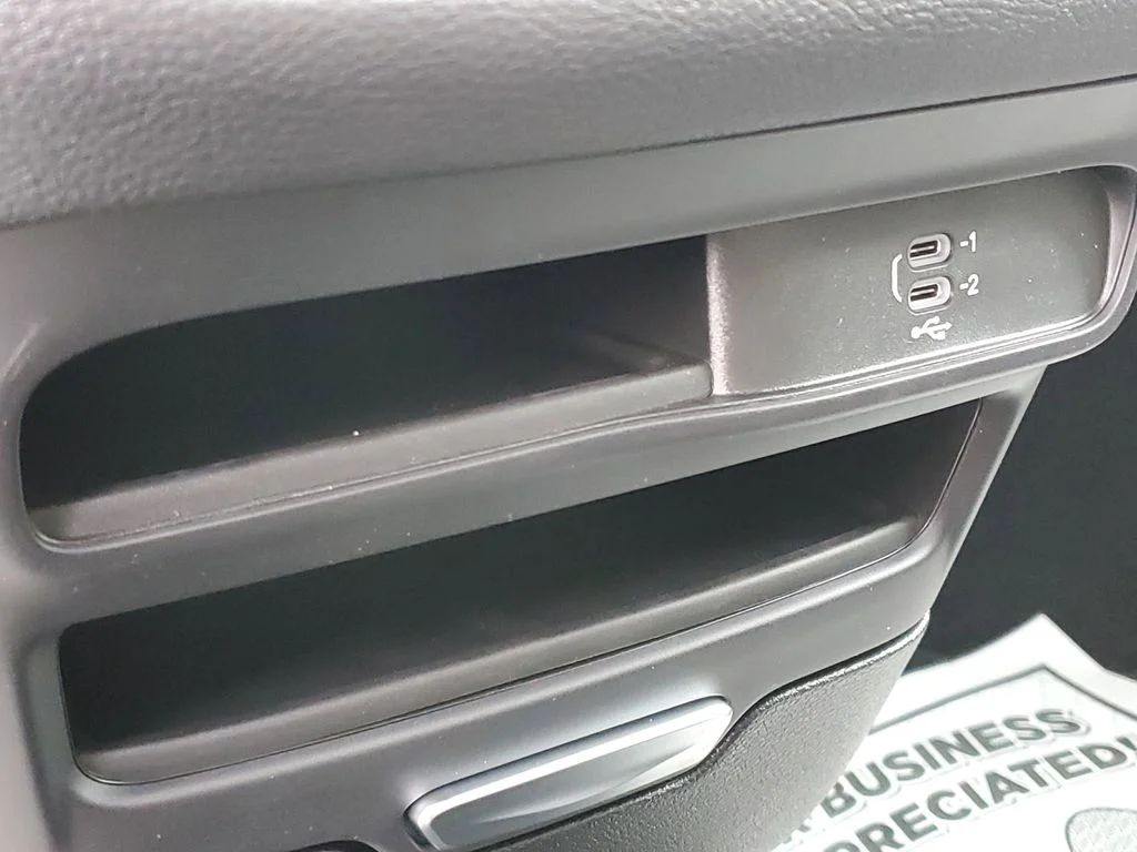 2026 Chrysler Pacifica Select - Photo 20