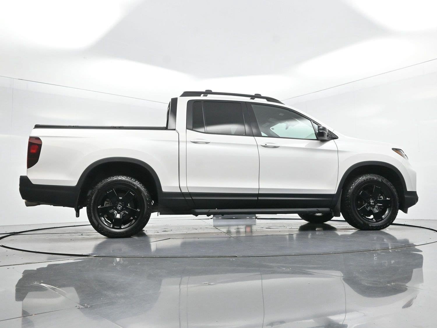 Used 2025 White Honda Black Edition image 52