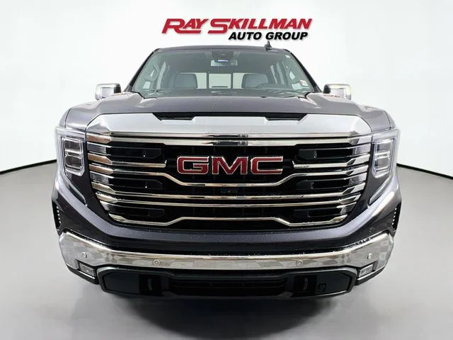 Used 2023 Silver GMC SLT image 2