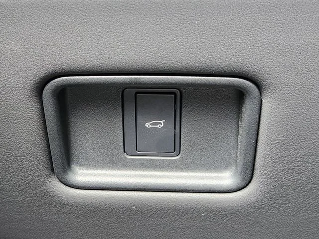 New 2026 Varesine Blue Land Rover Dynamic SE image 21