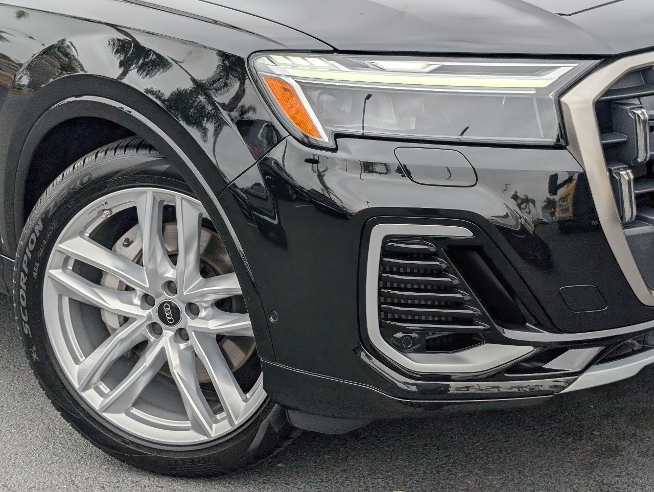 Used 2025 Mythos Black Metallic Audi 55 Premium Plus image 2