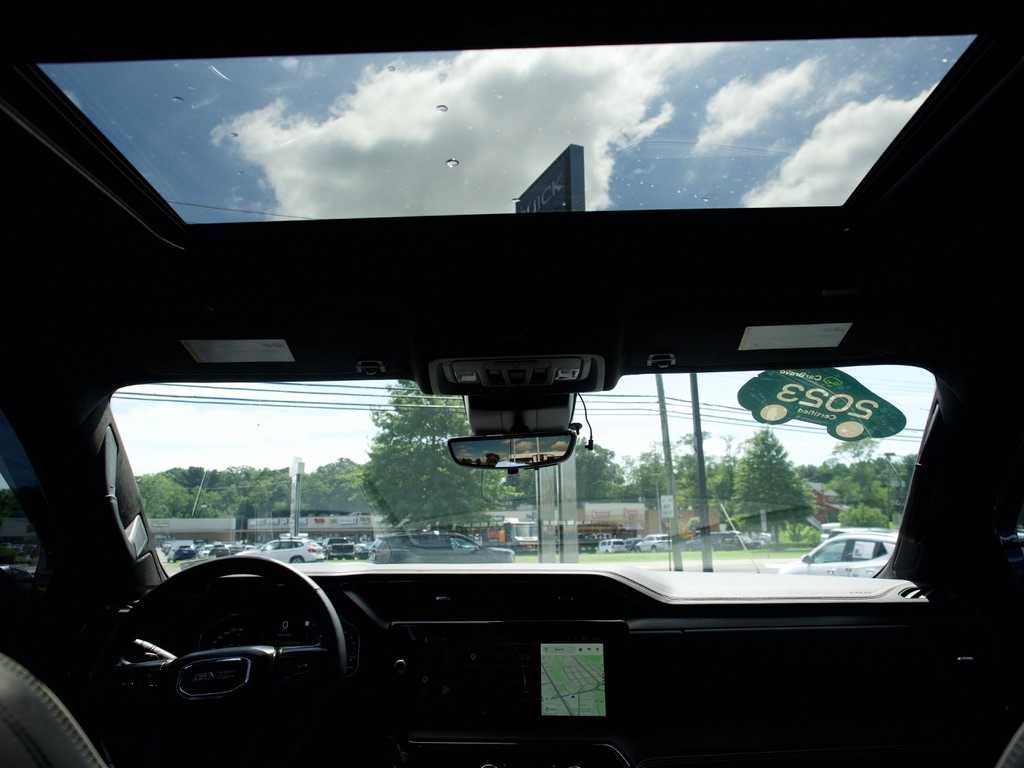 Used 2023 ONYX BLACK GMC AT4X image 23