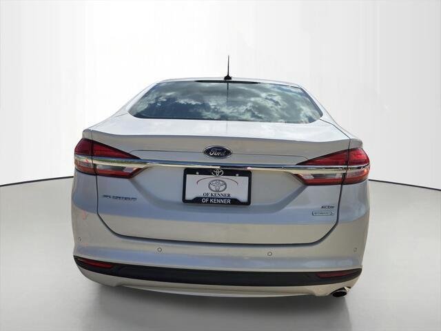 Used 2017 White Platinum Metallic Tri-Coat Ford SE image 4