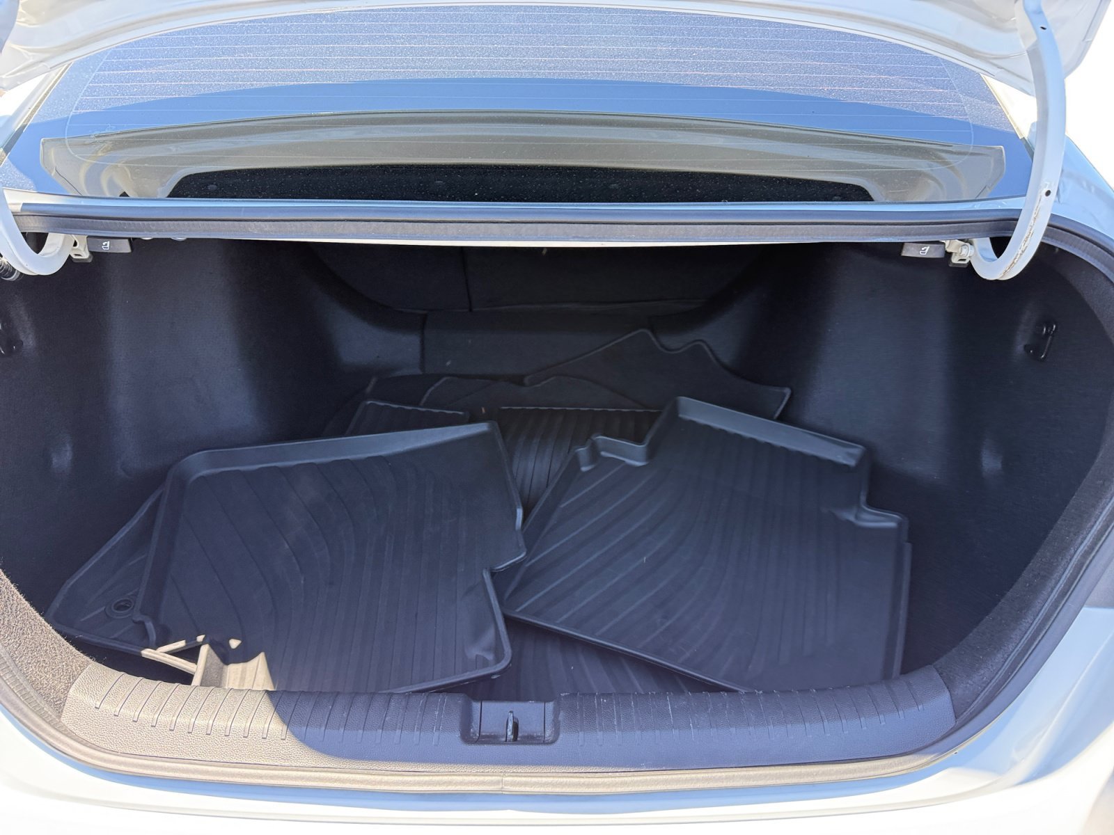 Used 2025 Dlr Honda SE image 17