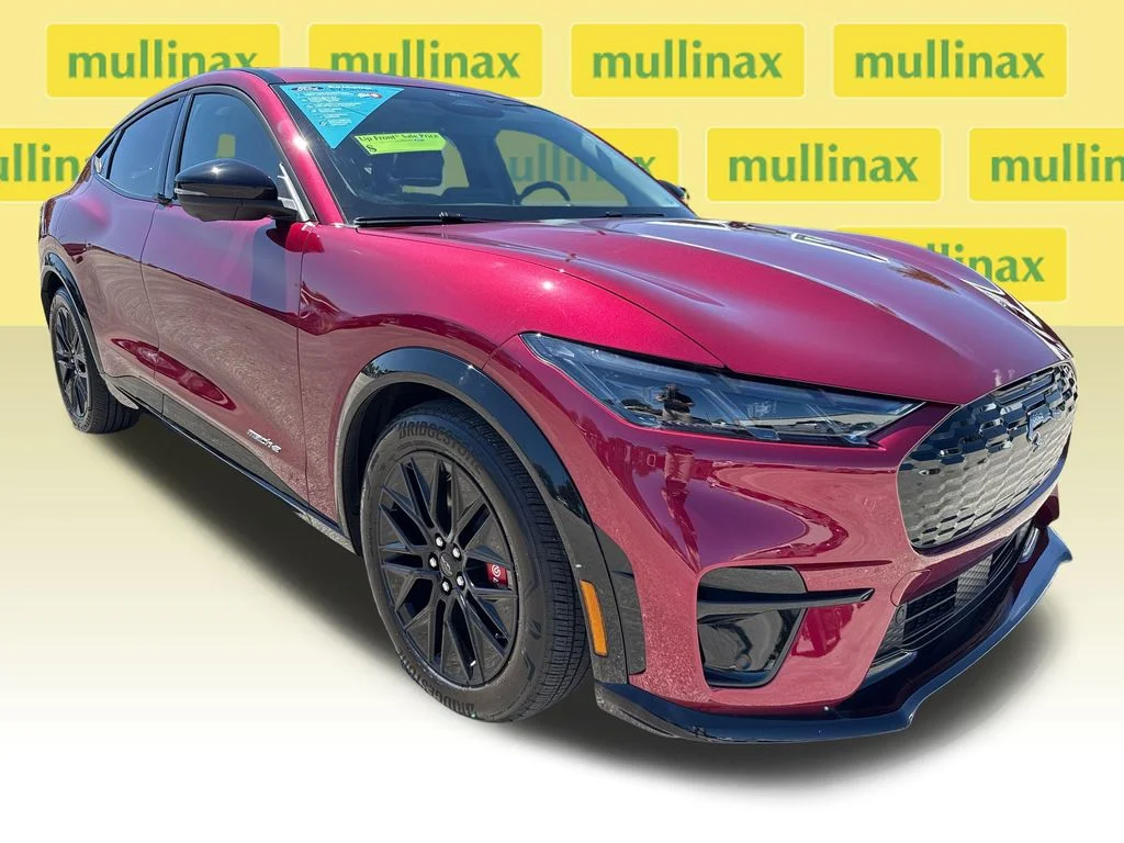 2025 Ford Mustang-Mach-e Premium's photo