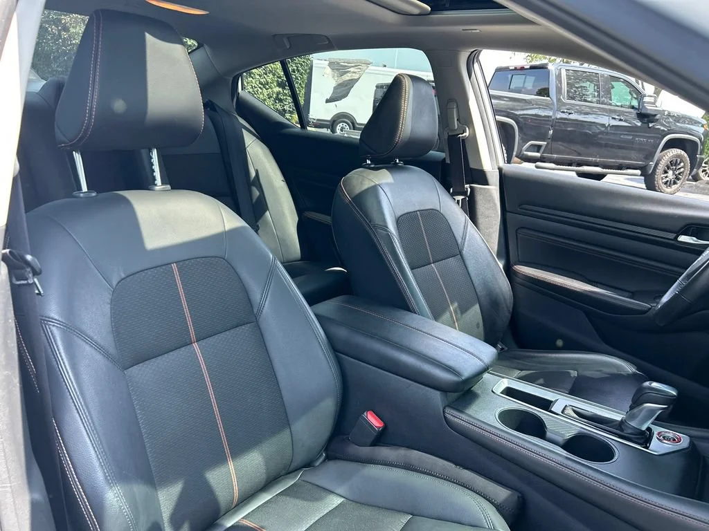 2021 Nissan Altima SR - Photo 35
