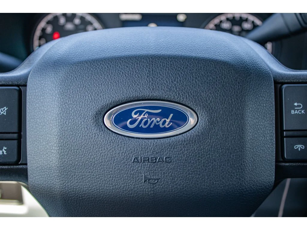 New 2026 OXFORD WHITE Ford XLT image 39