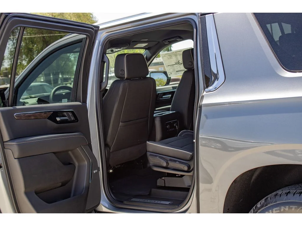 2026 Chevrolet Suburban Premier - Photo 21