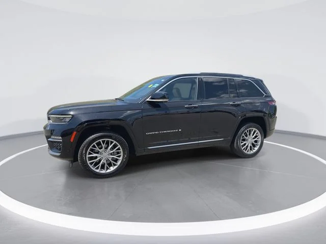 Used 2022 Black Jeep Summit image 4