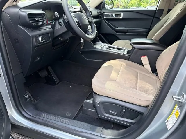 Used 2020 Silver Ford Base image 9