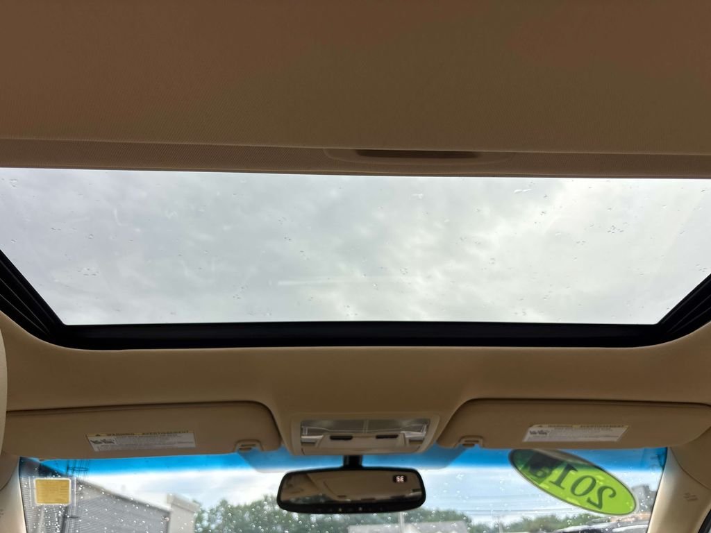 Used 2014 White Toyota XLE Touring image 12