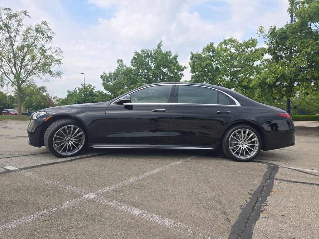 Certified Used 2022 Black Mercedes-Benz S 580 image 14