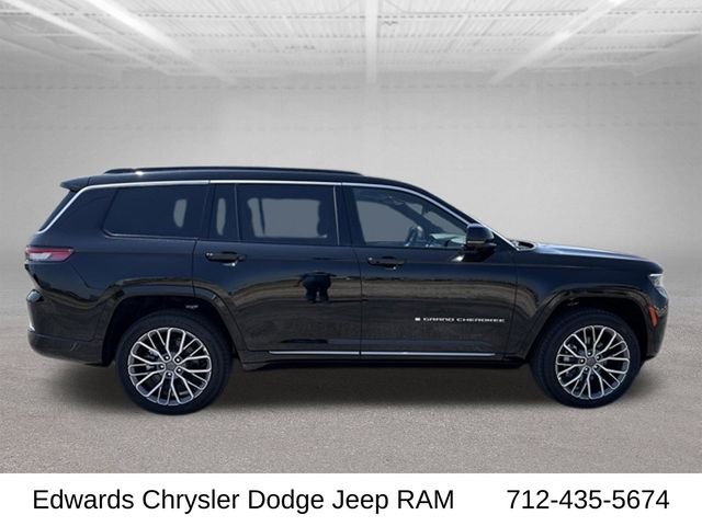 New 2026 Diamond Black Crystal Pearl-Coat Exterior Paint Jeep Summit image 9