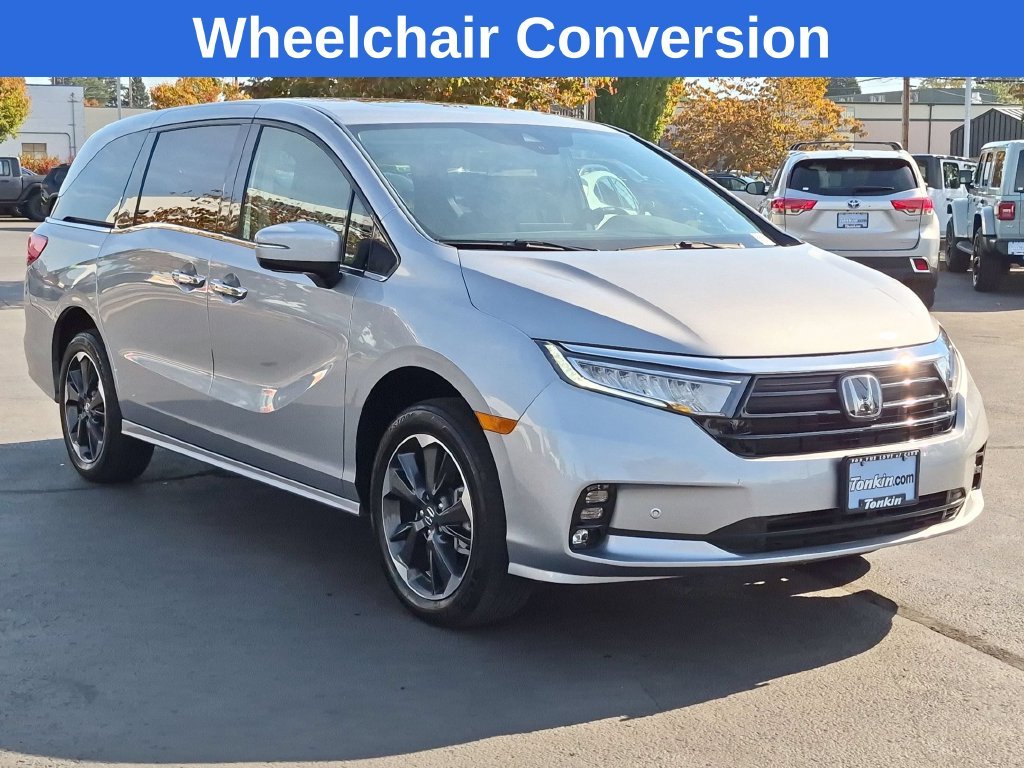Used 2024 Silver Honda Elite image 8