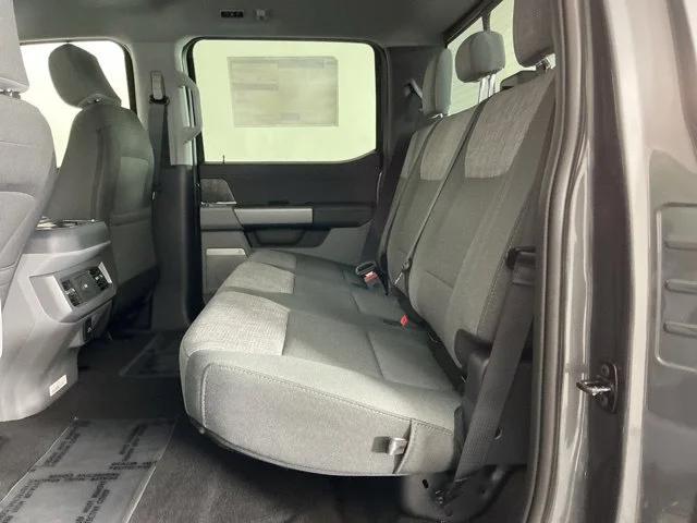 New 2027 Carbonized Gray Metallic Ford XLT image 28