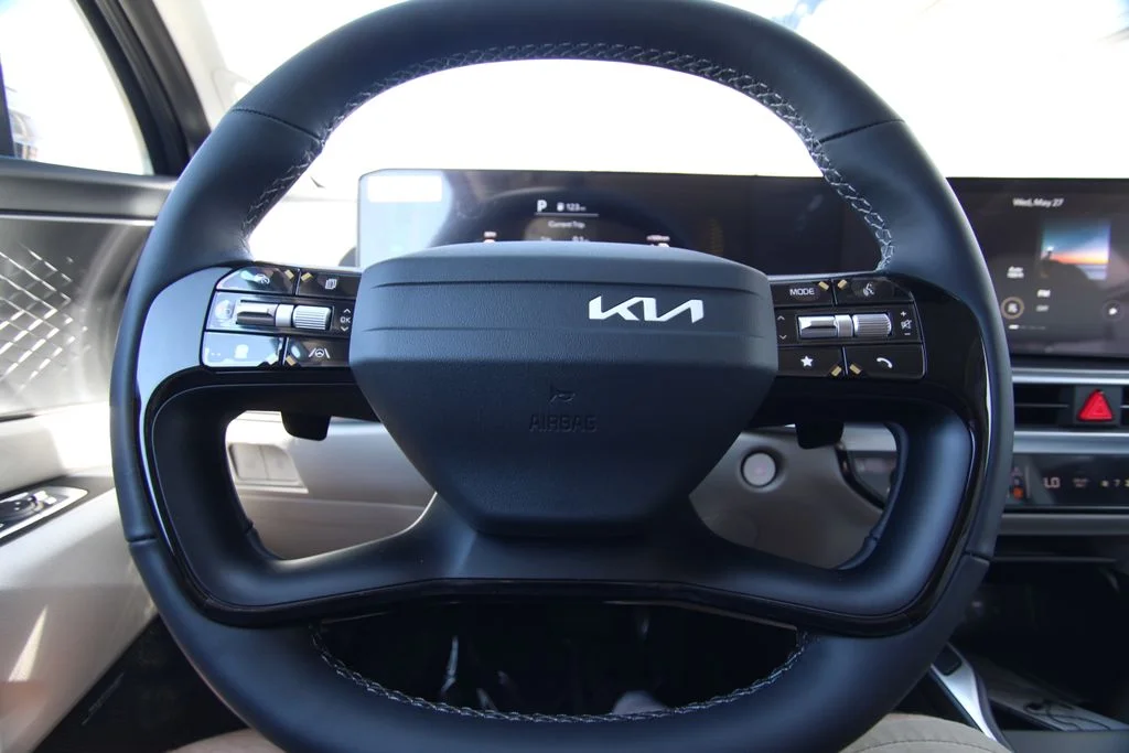 New 2026 Volcanic Sand Kia EX image 21
