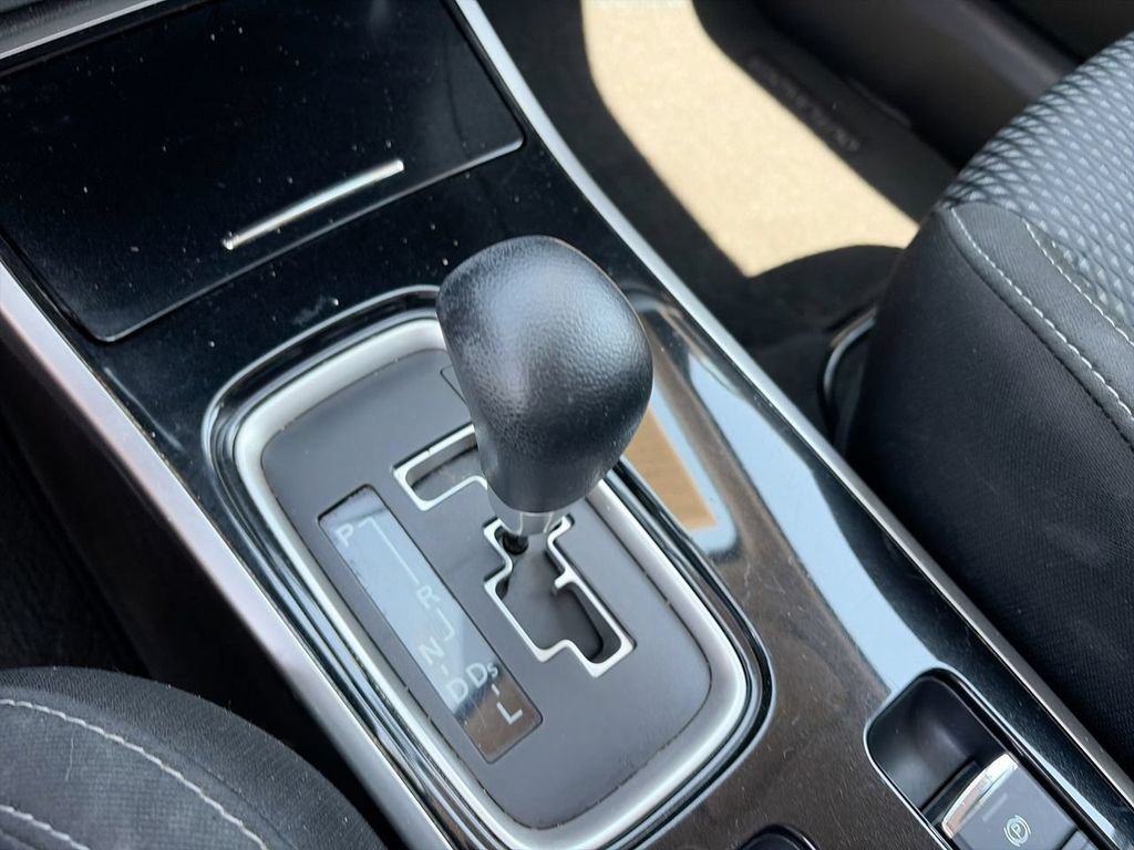 Used 2020  Mitsubishi ES image 21