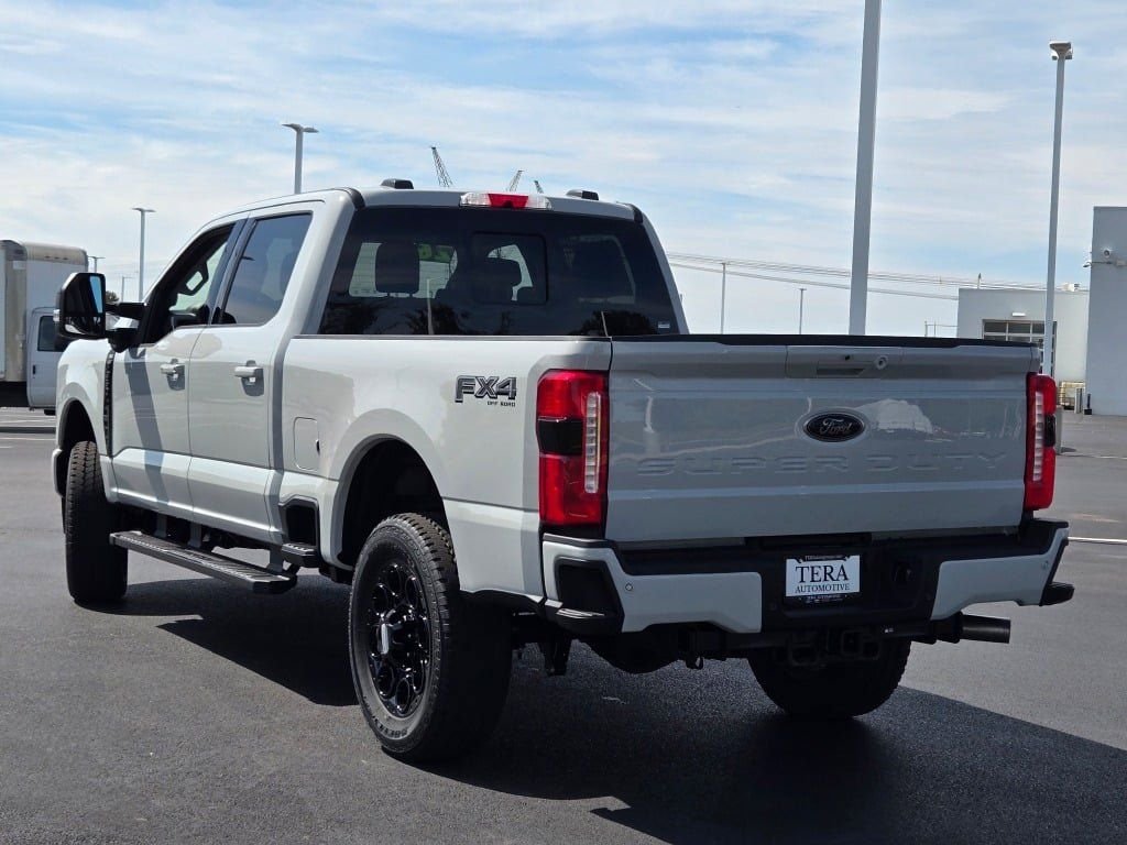 2026 Ford F-350 Super Duty XLT - Photo 14
